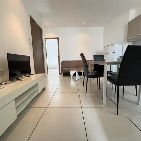 Appartamento 2 Bedroom Close To Promenade *
