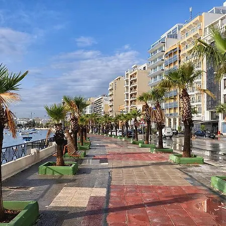 2 Bedroom Close To Promenade *